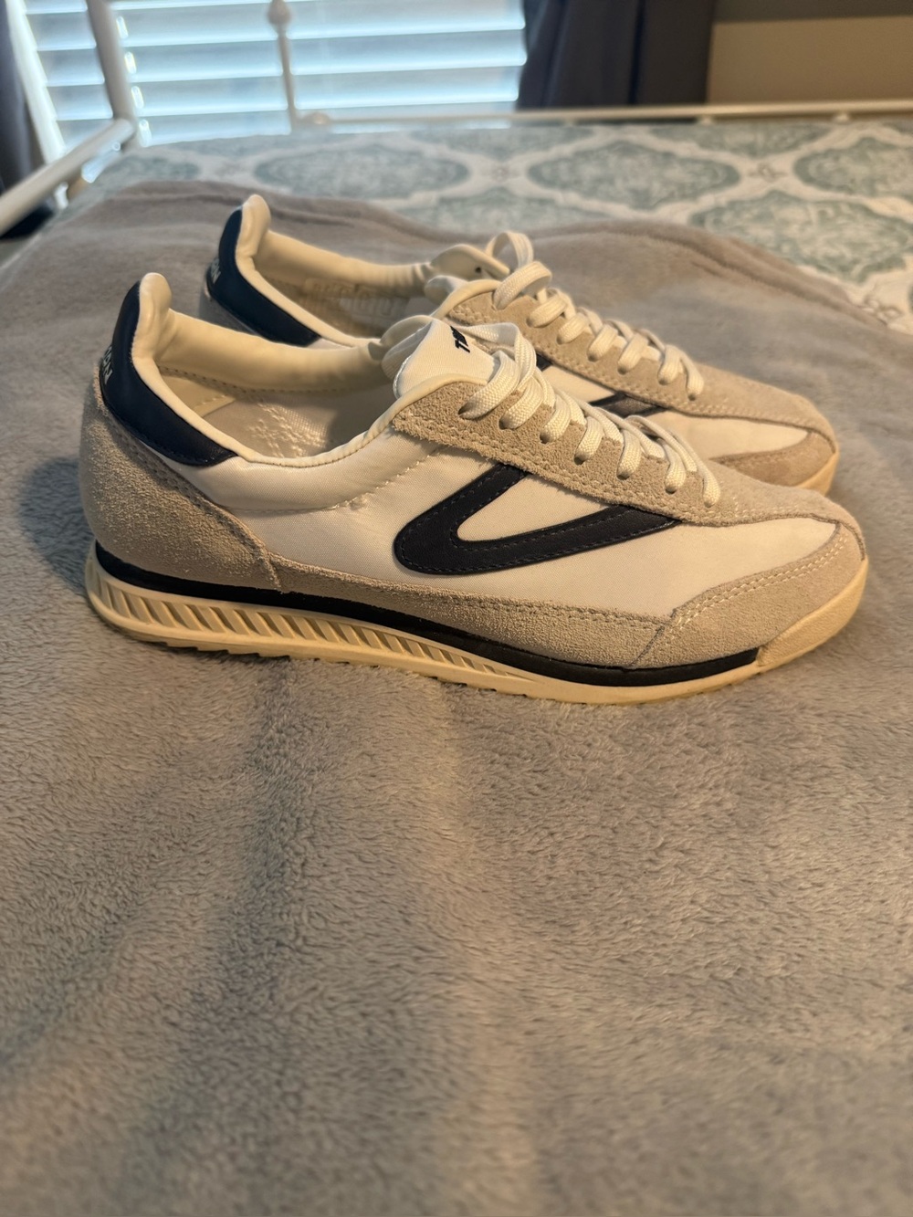 Women’s Athletic Tretorn Retro Sneakers - White & Navy